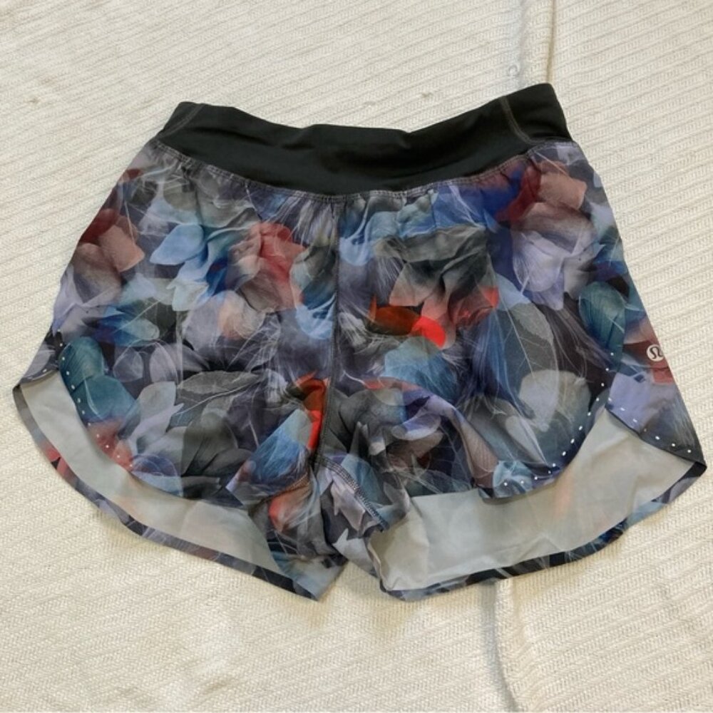 Lululemon Athletica Fast and Free Hi Rise Classic Shorts 3" Inseam Size 4